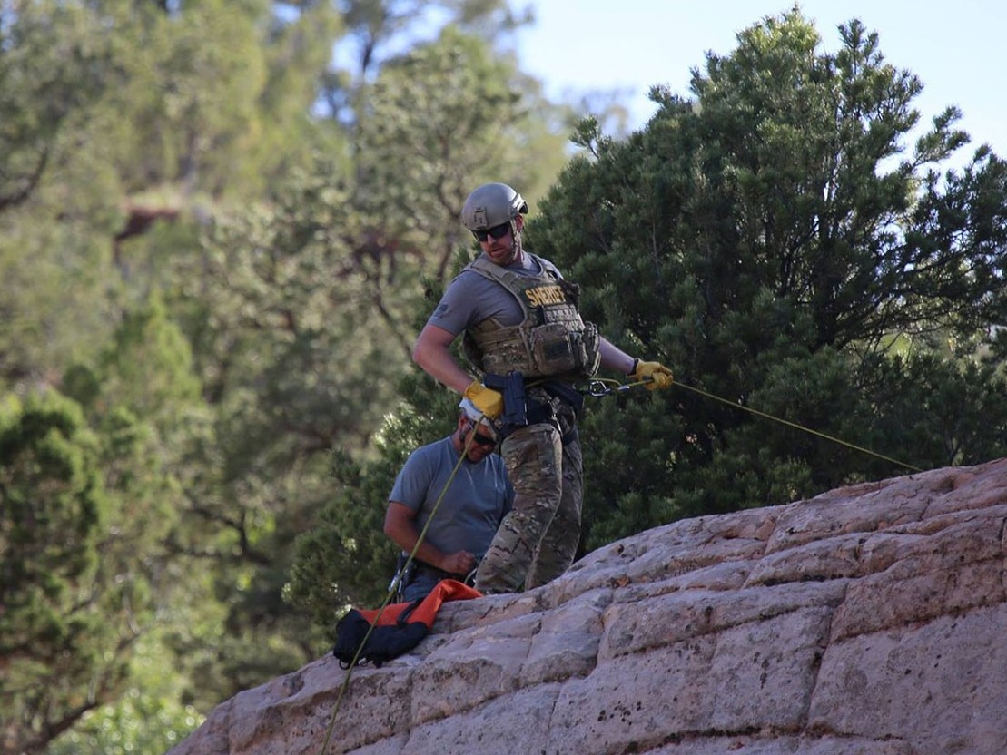 Kane County sheriff rapelling